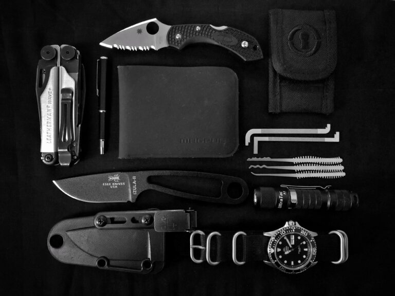 Top EDC Tools Every Urban Explorer Should Carry Daily
