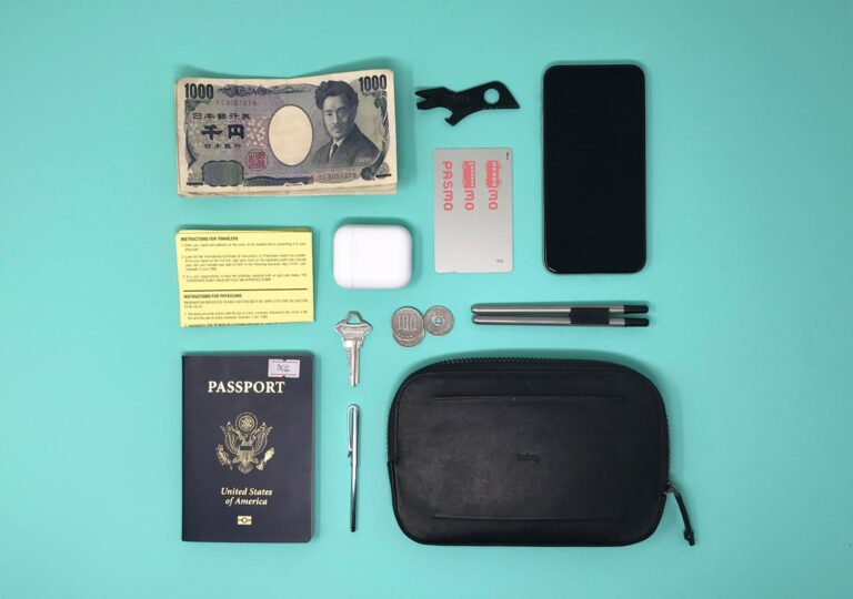 Essentials to Keep in Your Pockets vs. Your Bag: Smart Tips